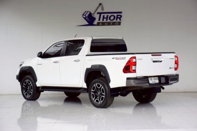 TOYOTA HILUX REVO Double Cab 2.4 MID Prerunner AT ปี 2025