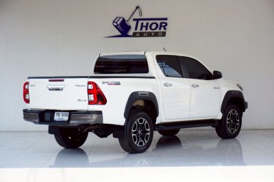 TOYOTA HILUX REVO Double Cab 2.4 MID Prerunner AT ปี 2025