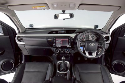 TOYOTA HILUX REVO 2.4 MID Prerunner Doublecab ปี 2022