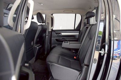 TOYOTA HILUX REVO 2.4 MID Prerunner Doublecab ปี 2022