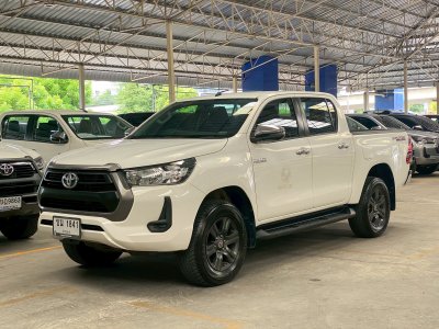 TOYOTA HILUX REVO Double Cab 2.4 Entry Prerunner AT ปี 2021