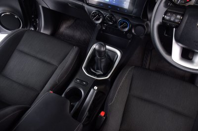 TOYOTA HILUX REVO Double Cab 2.4 Entry Prerunner MT ปี 2025