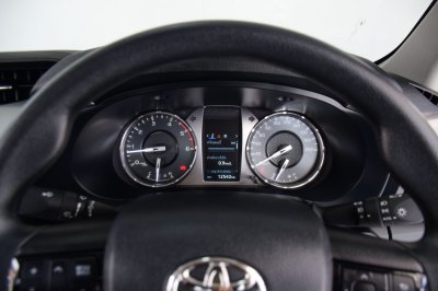 TOYOTA HILUX REVO Double Cab 2.4 Entry Prerunner MT ปี 2025