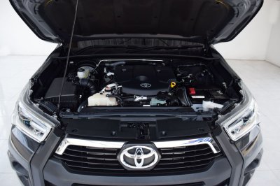 TOYOTA HILUX REVO Double Cab 2.4 Entry Prerunner MT ปี 2025
