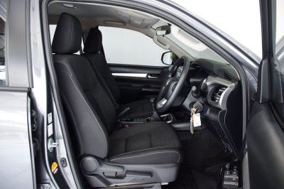 TOYOTA HILUX REVO Double Cab 2.4 Entry Prerunner MT ปี 2025