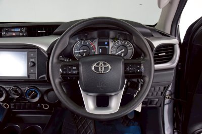 TOYOTA HILUX REVO 2.4 Entry Prerunner Doublecab ปี 2023