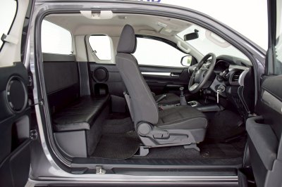 TOYOTA HILUX REVO 2.4 Entry Prerunner Smartcab ปี 2022