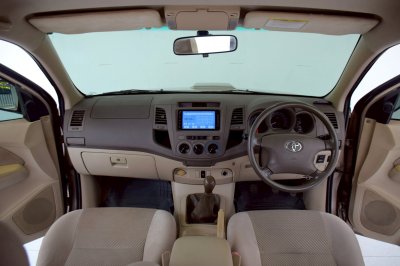 TOYOTA HILUX VIGO Double Cab 2.5E MT ปี 2008