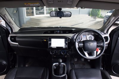 TOYOTA HILUX REVO 2.4 MID Prerunner Smartcab ปี 2022