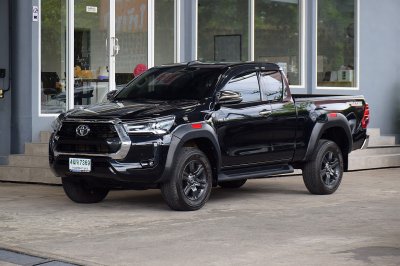 TOYOTA HILUX REVO 2.4 MID Prerunner Smartcab ปี 2022