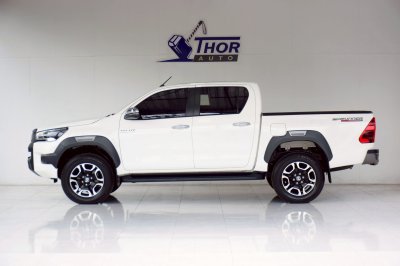 TOYOTA HILUX REVO Double Cab 2.4 MID Prerunner AT ปี 2025