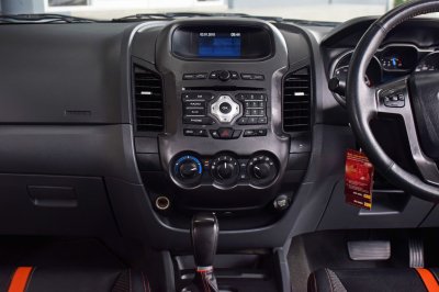 Ford Ranger 2.2 Hi-Rider Wildtrak 2WD D-Cab ปี 2015จด16