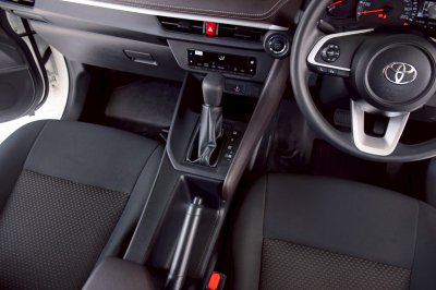 TOYOTA YARIS ATIV 1.2 Sport AT ปี 2024