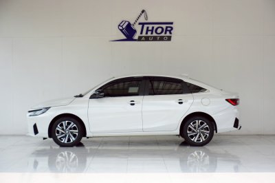 TOYOTA YARIS ATIV 1.2 Premium Luxury AT ปี 2023