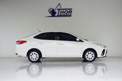 TOYOTA YARIS ATIV 1.2 Entry AT ปี 2022