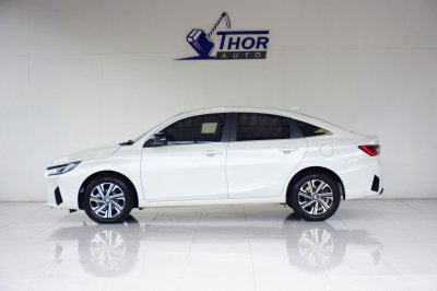 TOYOTA YARIS ATIV 1.2 Premium Luxury AT ปี 2025