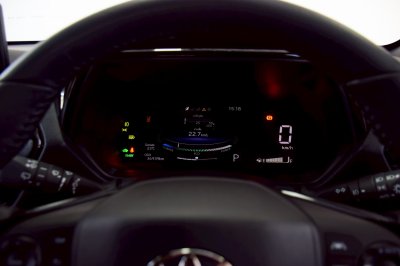 Toyota Yaris Cross 1.5 HEV Premium Luxury AT ปี 2024