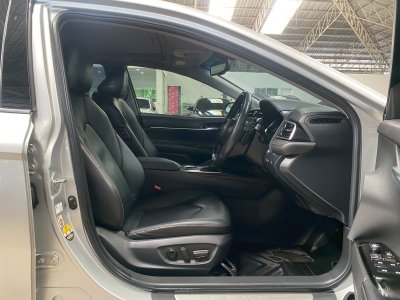 Toyota Camry 2.5G ปี2020