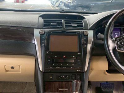 Toyota Camry 2.5 Hybrid Premium2015