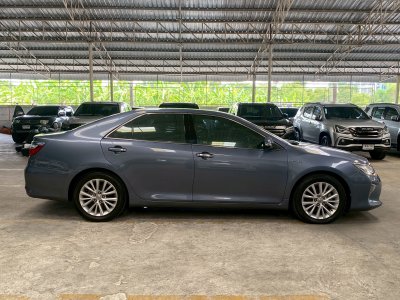 Toyota Camry 2.5 Hybrid Premium2015