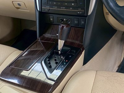 Toyota Camry 2.5 Hybrid Premium2015