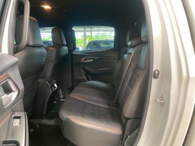 lsuzu D'Max 3.0M Vcross Hi-Lander 2023