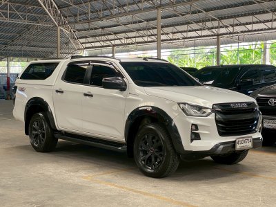 lsuzu D'Max 3.0M Vcross Hi-Lander 2023