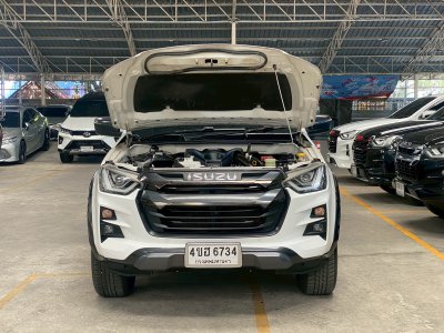 lsuzu D'Max 3.0M Vcross Hi-Lander 2023