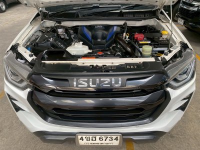 lsuzu D'Max 3.0M Vcross Hi-Lander 2023