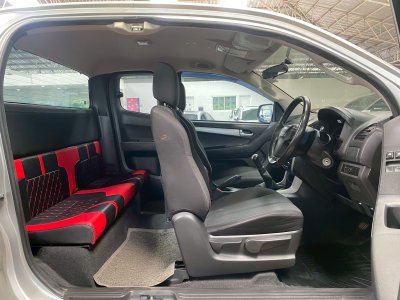 4Isuzu D-Max 2.5Z Hl-Lander Spacecab ปี 2014