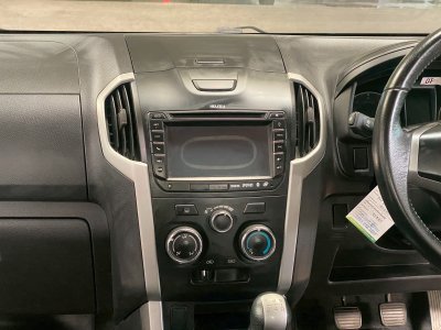 4Isuzu D-Max 2.5Z Hl-Lander Spacecab ปี 2014