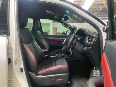 TOYOTA FORTUNER 2.4 Legender  ปี 2021จด22