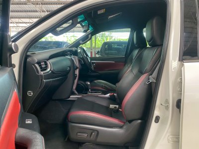 TOYOTA FORTUNER 2.4 Legender  ปี 2021จด22