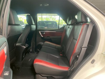 TOYOTA FORTUNER 2.4 Legender  ปี 2021จด22