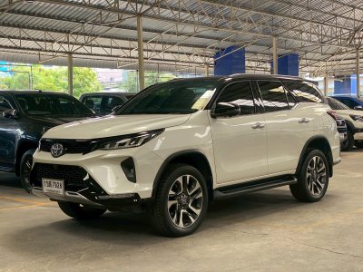 TOYOTA FORTUNER 2.4 Legender  ปี 2021จด22