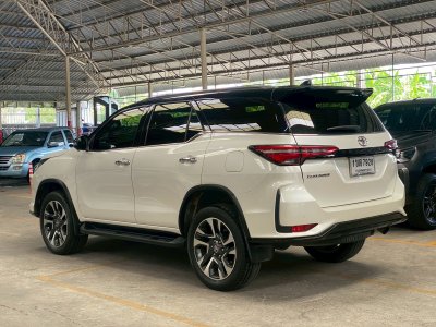 TOYOTA FORTUNER 2.4 Legender  ปี 2021จด22