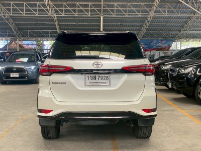 TOYOTA FORTUNER 2.4 Legender  ปี 2021จด22