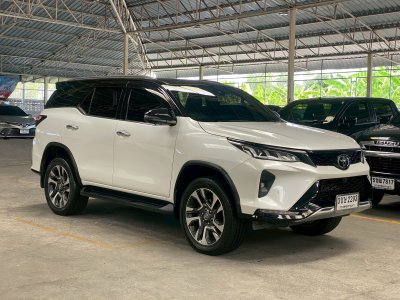 TOYOTA FORTUNER  2.4 Legender ปี 2023