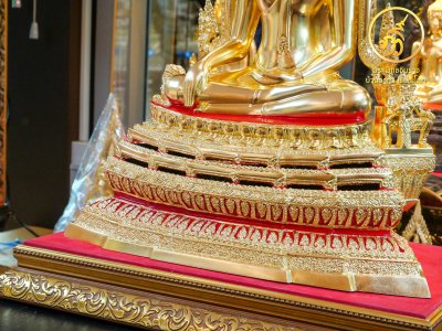 พระพทุธชินราช รุ่น เศรษฐีทวีศิลป์ ปี2568 ขนาดหน้าตัก 9 นิ้ว ปิดทองคำเเท้