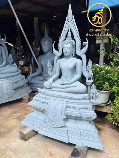 พระพุทธชินราช พระประธาน ขนาดหน้าตัก 29 นิ้ว