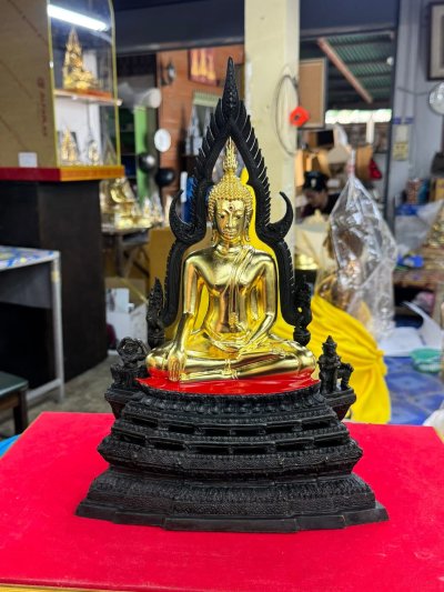 พระพทุธชินราช รุ่น เศรษฐีทวีศิลป์ ปี2568 ขนาดหน้าตัก 5.9 นิ้ว ปิดทองรมดำ
