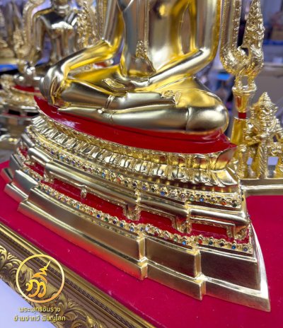 พระพุทธชินราช รุ่น ลาภ ผล พูน ทวี  2564 ขนาดหน้าตัก 9 นิ้ว รัตนชาติ