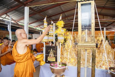 เหรียญนวะโลหะ หล่อโบราณ พระพุทธชินราช รุ่นมั่งมี ทวีสุข