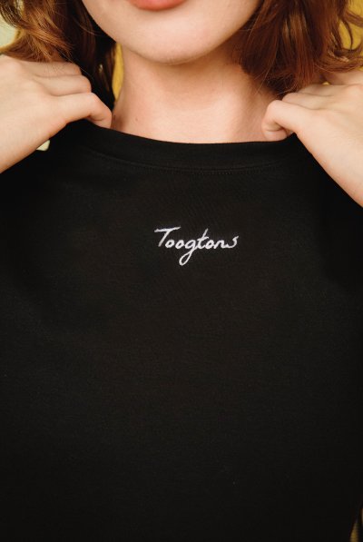 Toogtons ทุกตอนส์ เสื้อยืดผู้หญิง รุ่น Baby Soft Signatures เสื้อยืด ผ้านุ่มใส่สบาย