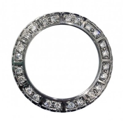 กรอบเพชร CHANEL J12 38mm เพชรเม็ดใหญ่ 24 เม็ด