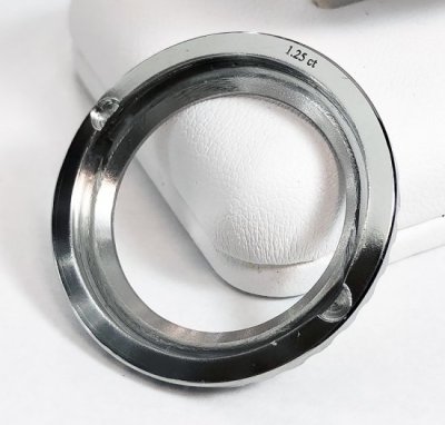 กรอบเพชร CHANEL J12 Ladies 33mm เพชรเม็ดใหญ่ 40 เม็ด