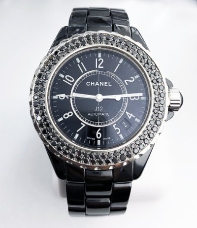 กรอบเพชร CHANEL J12 Ladies 33mm Black Diamond