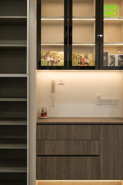 TW8-3650 SE Gambia oak