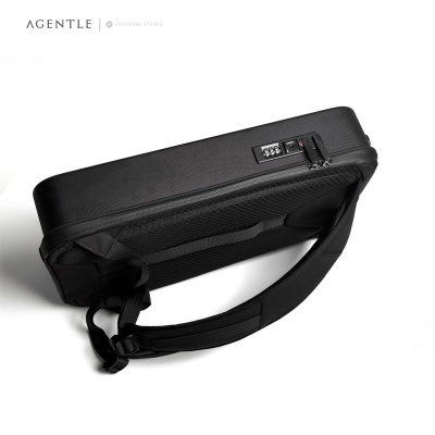 AGENTLE PERFECT PACK [18”]  Minimalist Black Backpack for Men's Everyday Tech