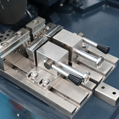 Metallographic Cutting Machine